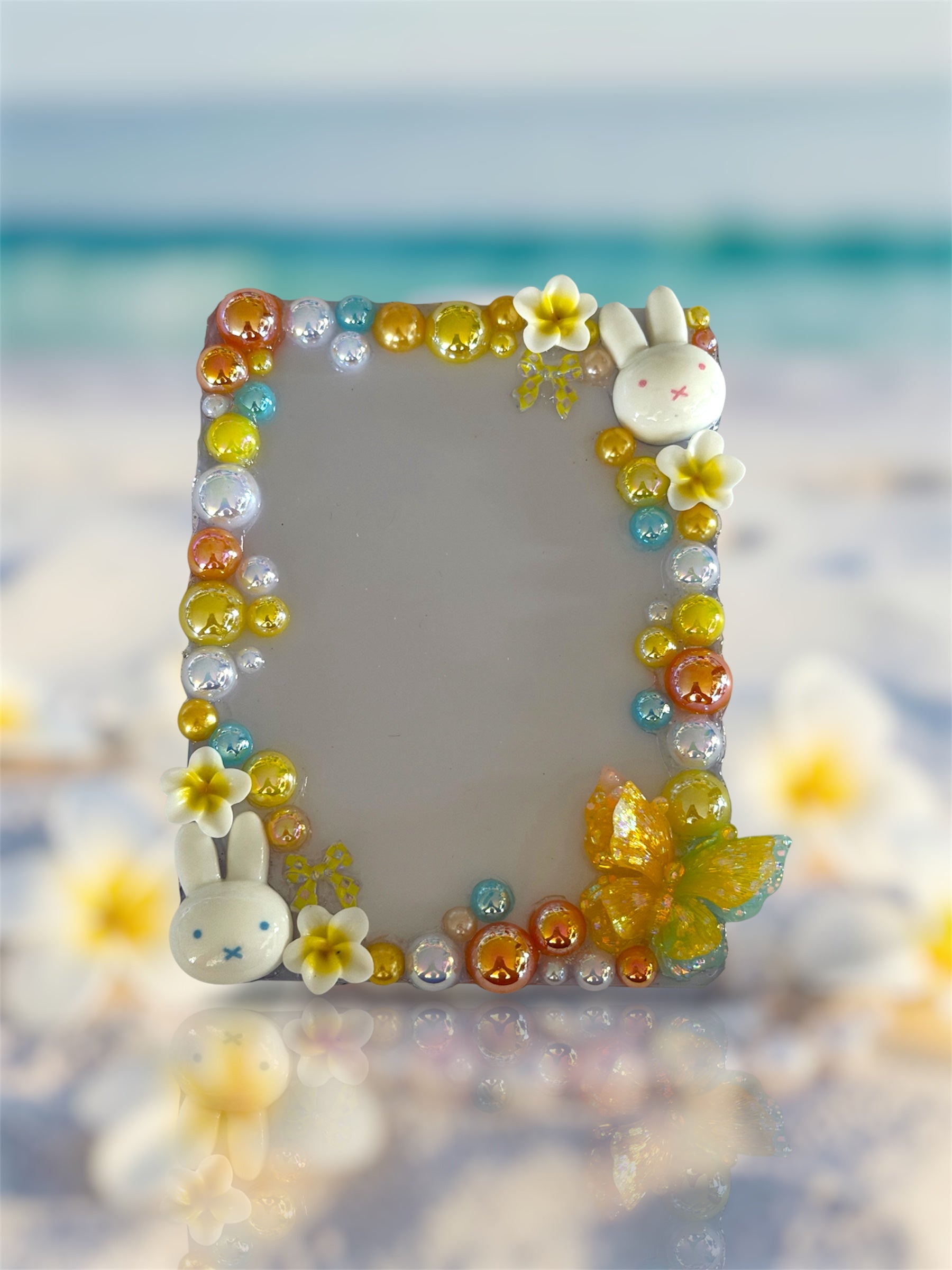 Island Bunnies Decoden Frame