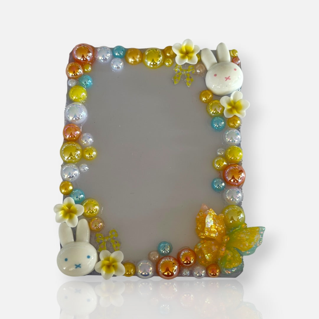 Island Bunnies Decoden Frame